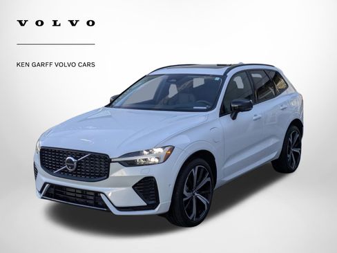 Certified 2024 Volvo XC60 T8 Ultimate w/ Protection Package Premier image 8