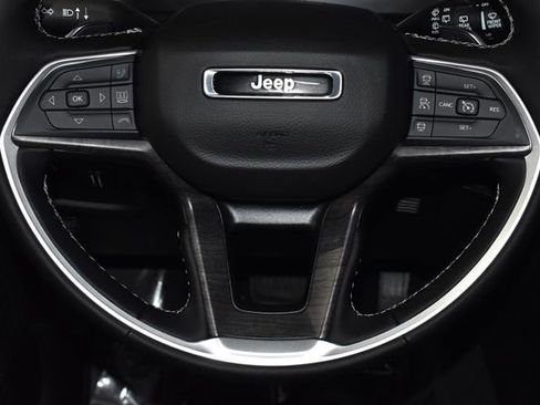 New 2025 Jeep Grand Cherokee Limited w/ Trailer Tow Package image 23