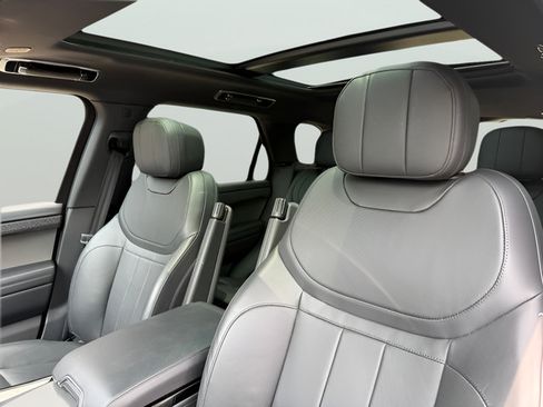 Certified 2025 Land Rover Range Rover Sport SE AWD/4WD image 16