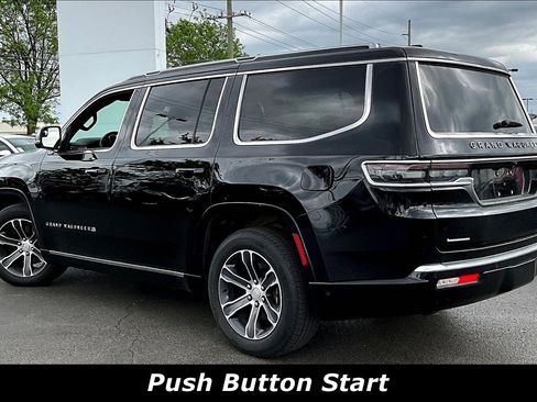 Used 2022 Jeep Grand Wagoneer Series I AWD/4WD image 3