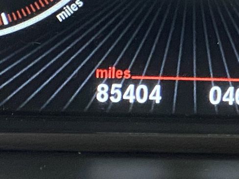 Used 2013 BMW 750Li xDrive image 29