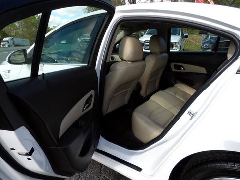 Used 2013 Chevrolet Cruze LT w/ Enhanced Safety Package image 18