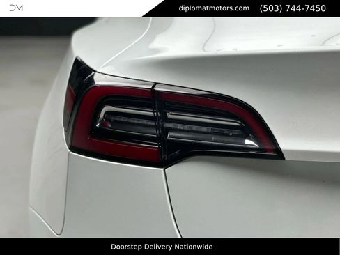 Used 2020 Tesla Model 3 Standard Range image 15