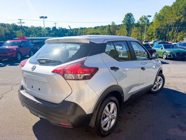 Used 2020 Nissan Kicks S FWD image 4