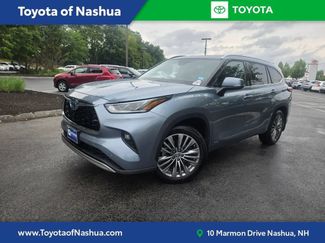 Used 2021 Toyota Highlander Platinum AWD/4WD video 1