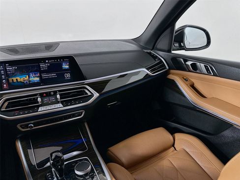 Used 2023 BMW X5 xDrive45e image 24