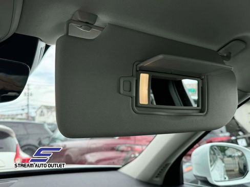 Used 2022 Volvo XC90 T6 Momentum w/ Climate Package image 30