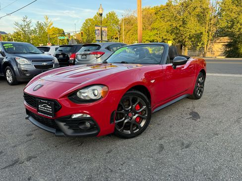 Used 2017 FIAT 124 Spider Abarth image 5