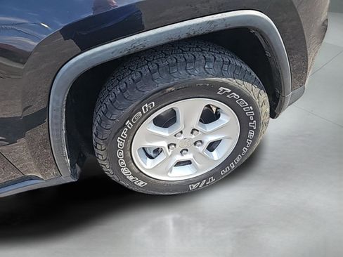 Used 2014 Jeep Grand Cherokee Laredo image 15