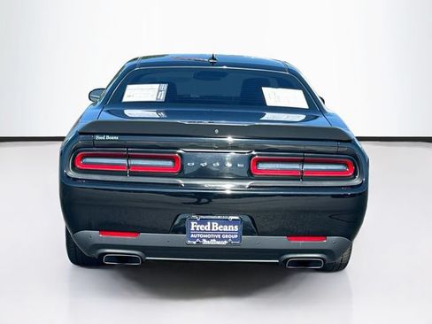 Used 2016 Dodge Challenger R/T Scat Pack RWD image 7