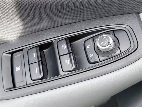 Used 2022 Subaru Outback Premium image 32