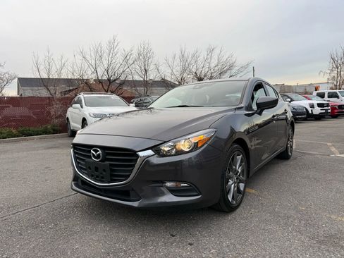 Used 2018 MAZDA MAZDA3 Touring image 1
