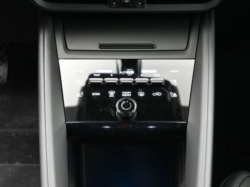 New 2025 Porsche Macan 4 Electric image 21