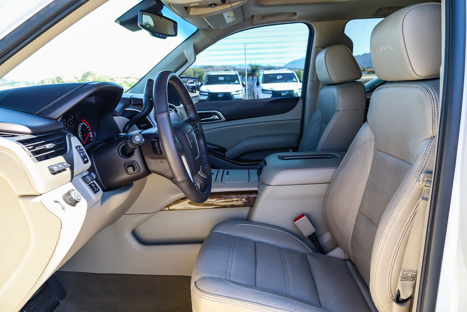 Used 2016 GMC Yukon Denali w/ Open Road Package RWD image 20