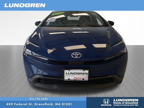 Used 2024 Toyota Prius LE FWD image 31
