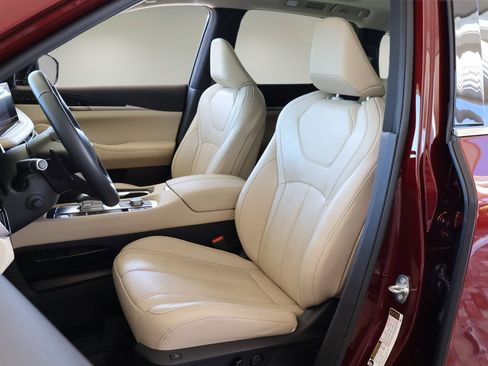 Used 2023 INFINITI QX60 Sensory w/ Cargo Package image 12