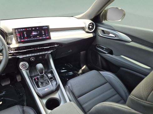 Used 2024 Alfa Romeo Tonale Ti w/ Premium Interior Package AWD/4WD image 43