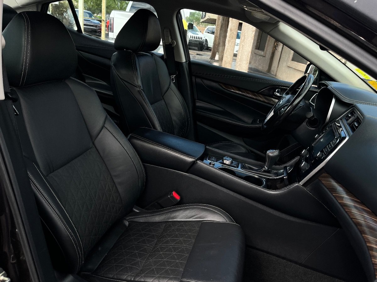 Used 2017 Nissan Maxima Platinum FWD image 39