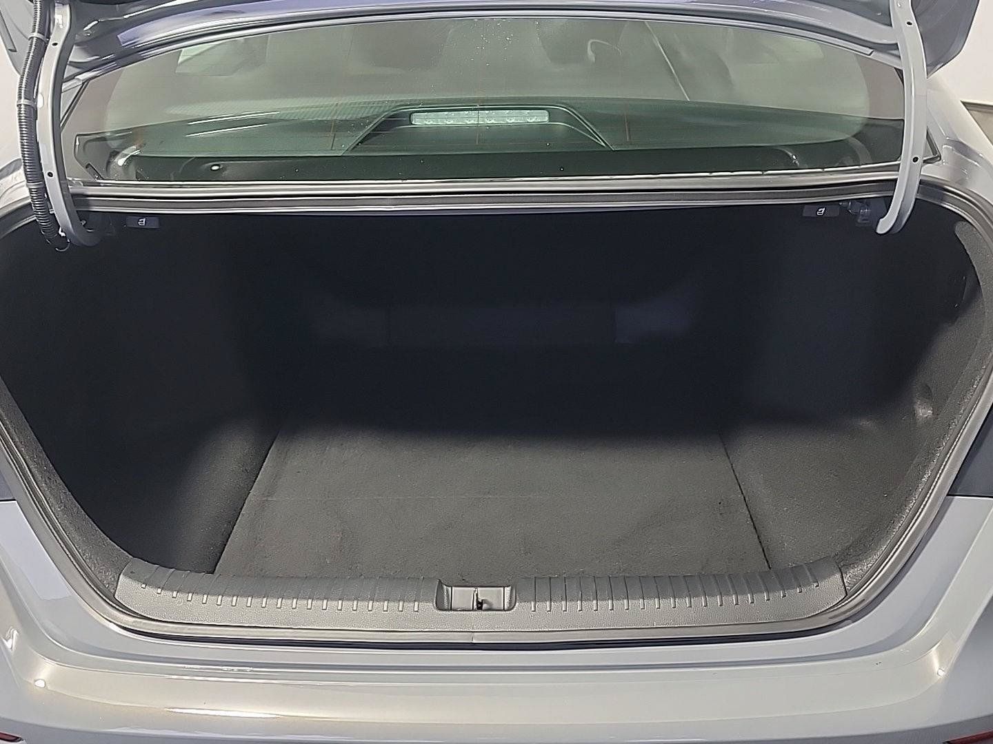 Used 2025 Honda Accord Sport image 9