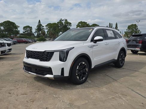 New 2026 Kia Sorento S FWD image 4