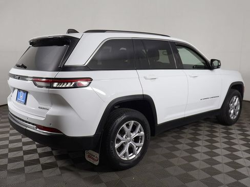 Used 2022 Jeep Grand Cherokee Limited AWD/4WD image 13