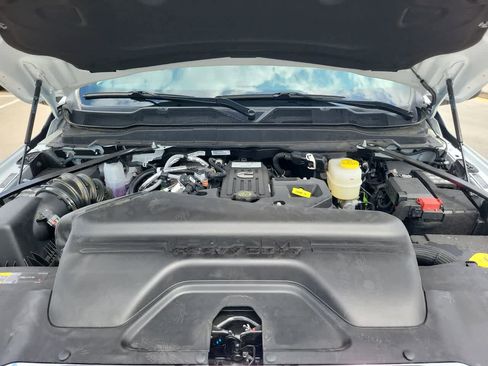 New 2026 RAM 2500 Tradesman AWD/4WD image 17