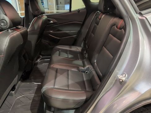 Used 2025 Chevrolet Trax RS w/ Driver Confidence Package image 29