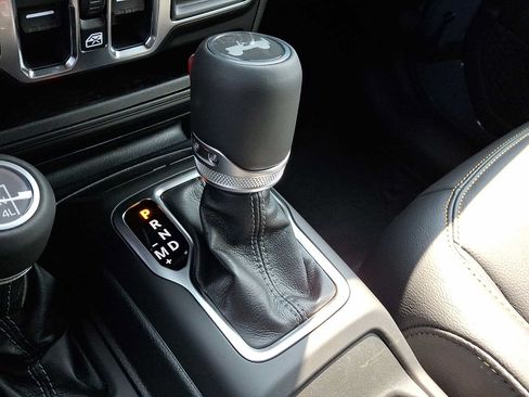 New 2026 Jeep Wrangler Unlimited Sahara AWD/4WD image 10