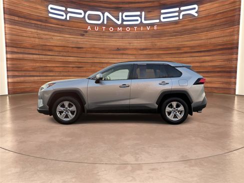 Used 2019 Toyota RAV4 XLE image 2