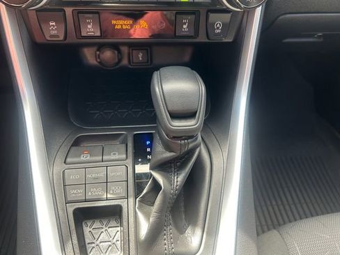 Certified 2022 Toyota RAV4 XLE w/ Convenience Package image 15