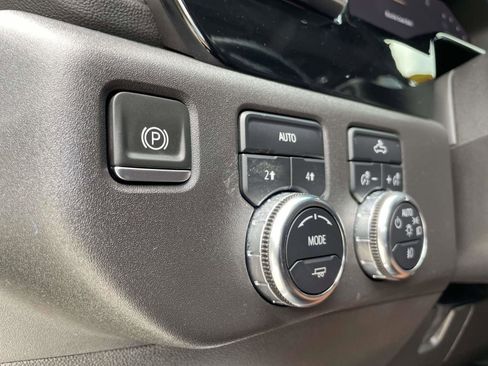 Used 2024 GMC Sierra 1500 Elevation AWD/4WD image 16