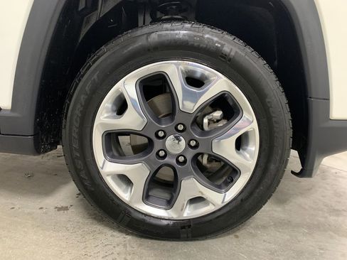 Used 2019 Jeep Compass Limited image 29