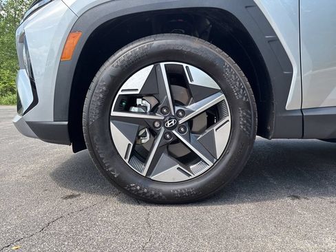 Certified 2025 Hyundai Tucson SEL AWD/4WD image 9