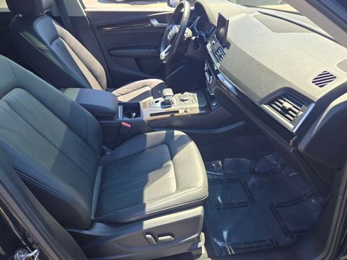Used 2020 Audi Q5 2.0T Premium w/ Convenience Package AWD/4WD image 6