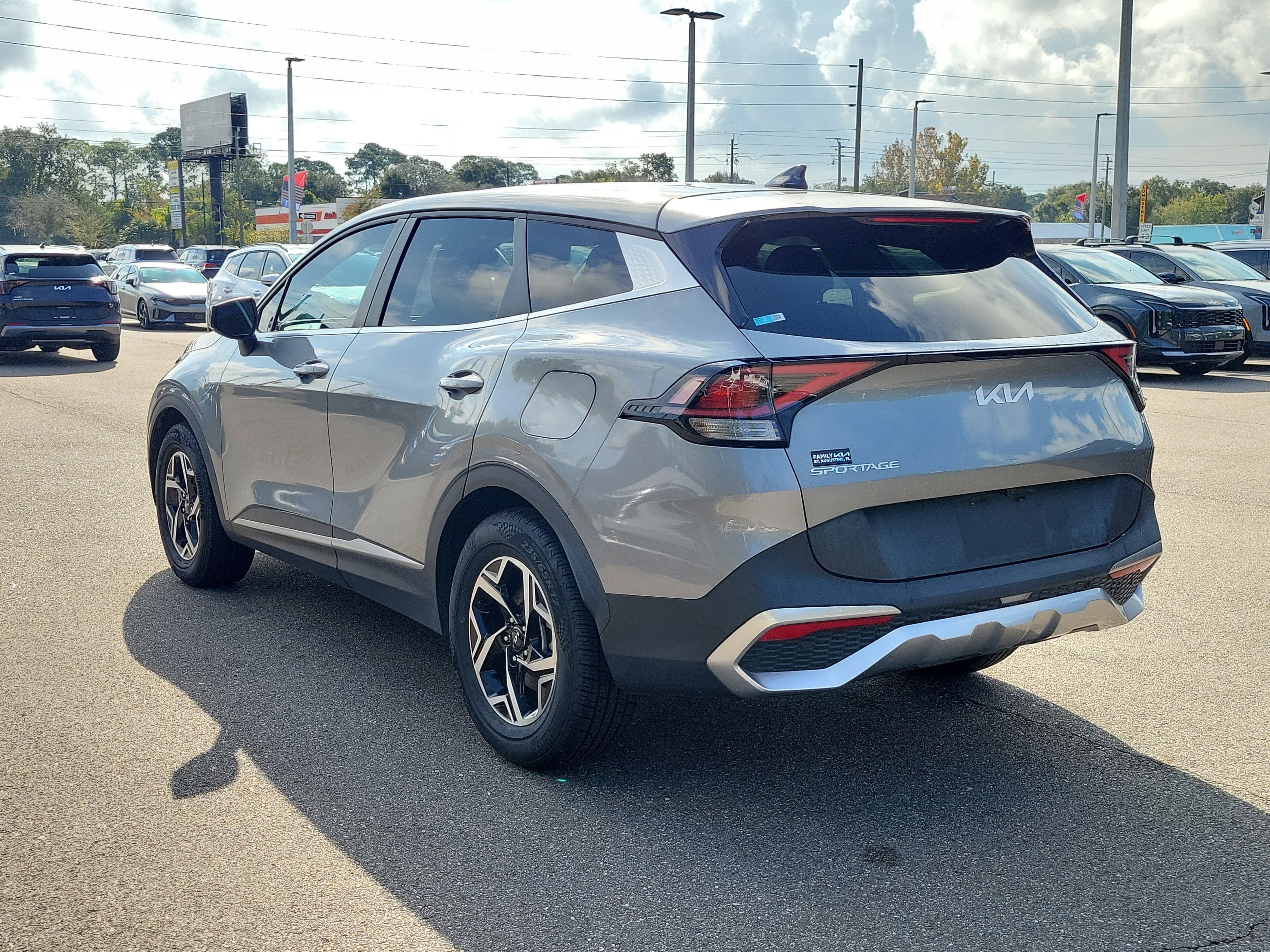 Certified 2023 Kia Sportage LX FWD image 4