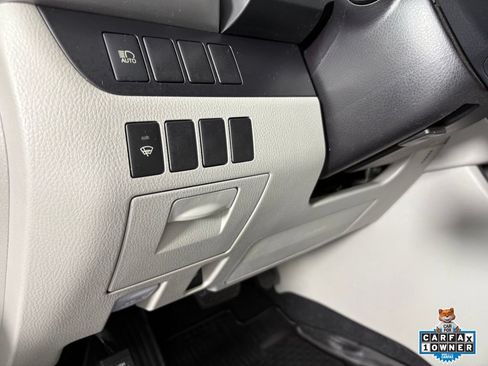 Used 2019 Toyota Highlander LE FWD image 16