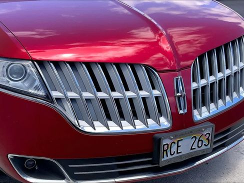 Used 2010 Lincoln MKT 2WD image 33