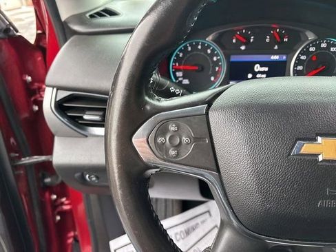 Used 2020 Chevrolet Traverse LT image 17