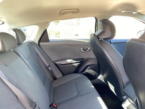 Used 2025 Kia K4 FWD image 21