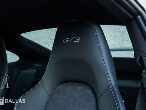 Used 2018 Porsche 911 GT3 RWD image 22