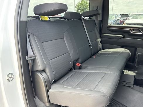 Used 2024 Chevrolet Silverado 2500 LT AWD/4WD image 30