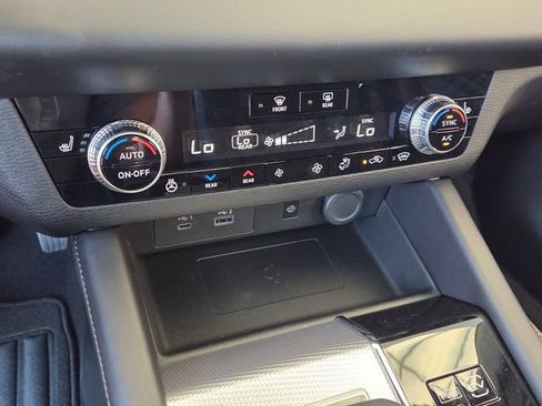 New 2026 Nissan Rogue Platinum AWD/4WD image 22