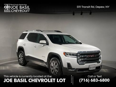 Used 2023 GMC Acadia SLE w/ Driver Convenience Package image 1