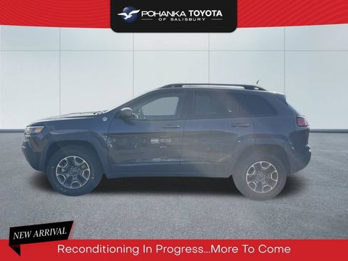 Used 2021 Jeep Cherokee Trailhawk AWD/4WD image 1