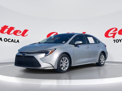 Used 2023 Toyota Corolla XLE image 1