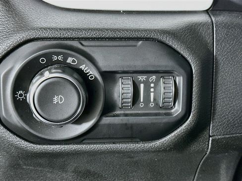 Used 2021 Jeep Wrangler Unlimited Sport AWD/4WD image 16