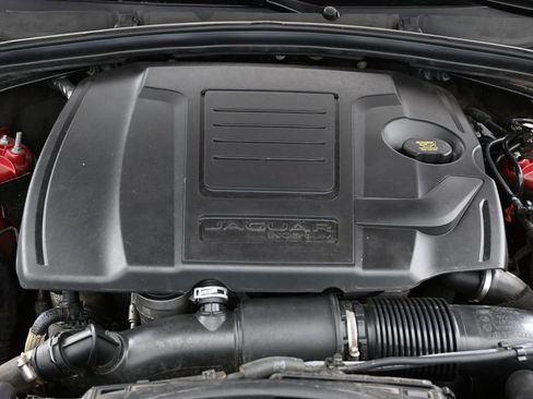 Used 2025 Jaguar F-PACE R-Dynamic S image 40