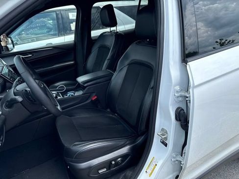 Used 2023 Jeep Grand Cherokee L Laredo AWD/4WD image 7