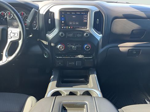 Used 2020 Chevrolet Silverado 1500 RST AWD/4WD image 23