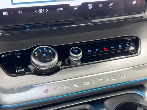 New 2027 Ford Expedition Platinum w/ Platinum Ultimate Package AWD/4WD image 23